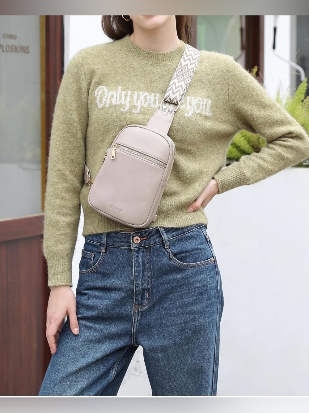 Diomo Crossbody Sling Bag Beige w/ Patterned Strap NWOT
